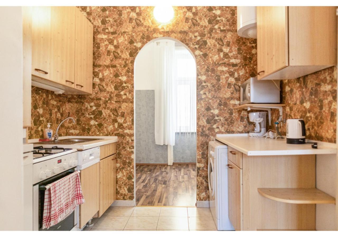 Cheerful 2Br Apartment - Suitable For Longstays Bécs Kültér fotó