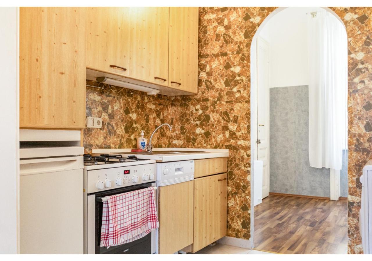 Cheerful 2Br Apartment - Suitable For Longstays Bécs Kültér fotó